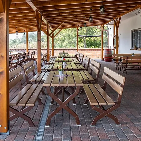 Pod Kravi Horou 게스트하우스 Bořetice